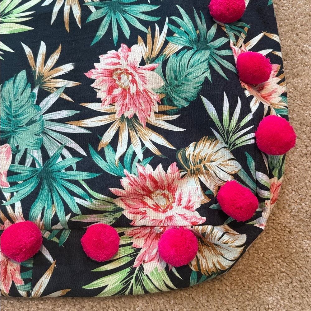 Ble resort collection designs in Greece floral Pom Pom tote beach bag blue pink - Picture 2 of 6